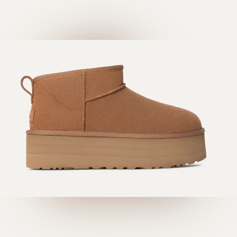 UGG Classic Ultra Mini Platform Boots in Chestnut size 9